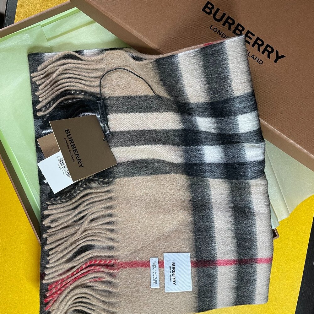New Burberry Check Cashmere Scarf | Archive Beige
